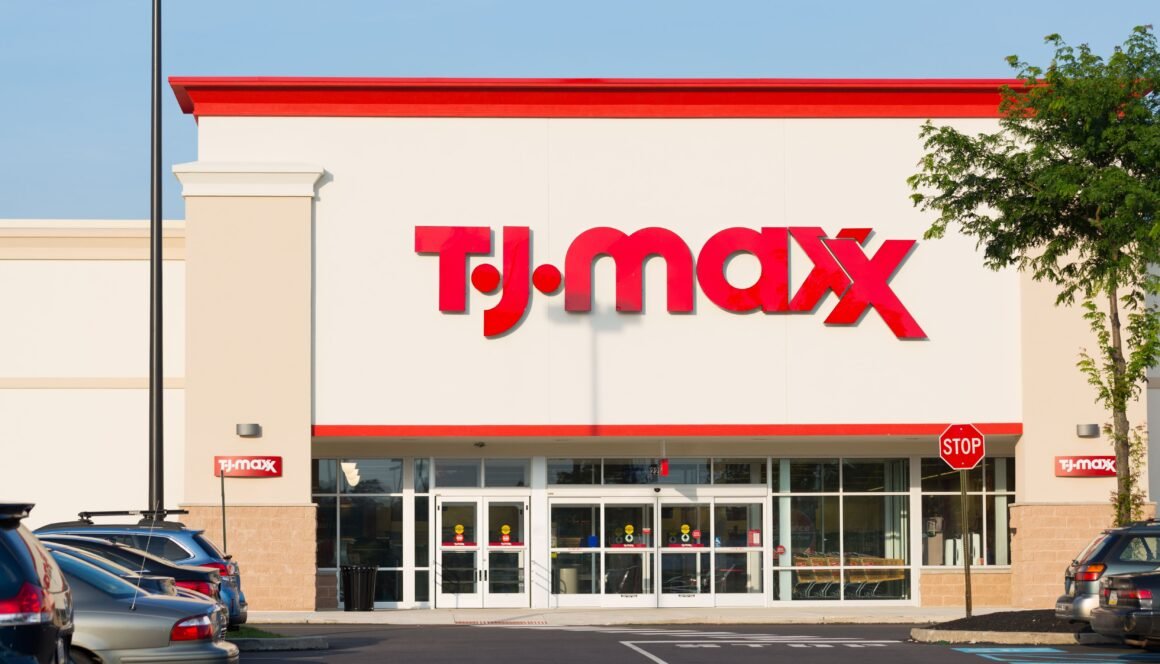 TJ Maxx, Marshalls Suffer Slowdowns as US Spending Tapers