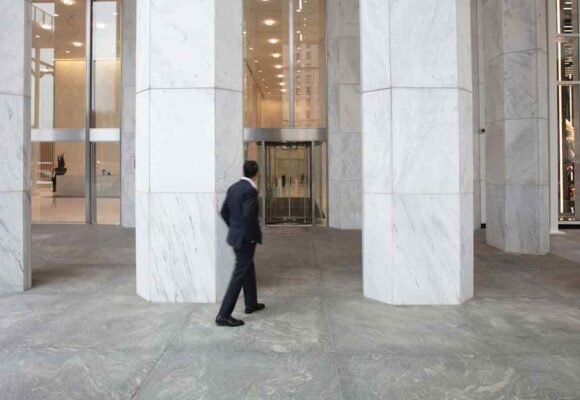Law firm Weil prepares for possible wind-down as crisis deepens